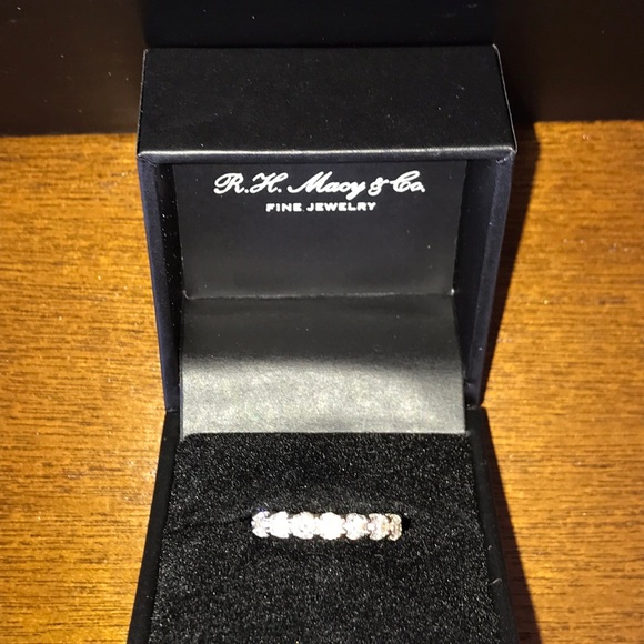 Genuinebeautiful color 14ktdiamonds band.50 carat - Picture 2 of 5